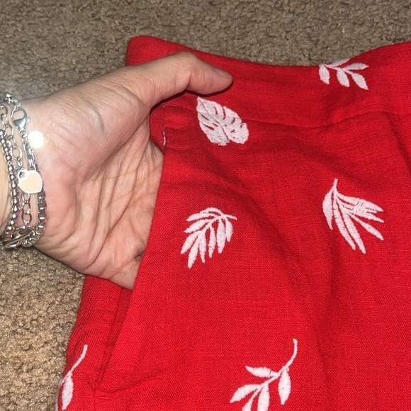 Ann Taylor Linen Blend Plant Leaf Embroidered Wide Leg Crop Pant Red 10 - Picture 5 of 11